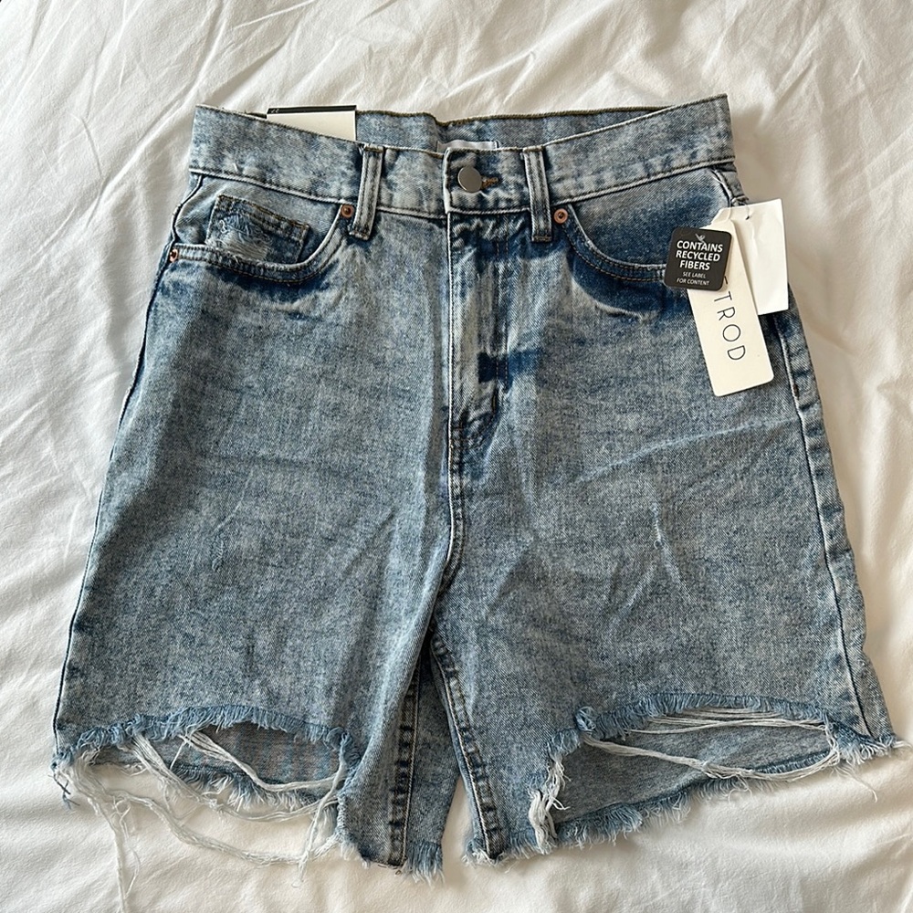 NWT RETROD Women’s Denim Shorts Boyfriend Fit - 27